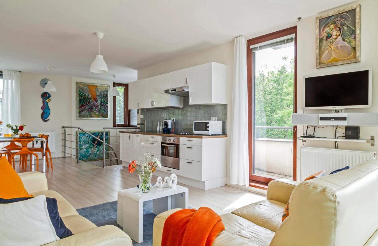 Panoramic Art Apartment With Jacuzzi Balatonlelle Exterior foto