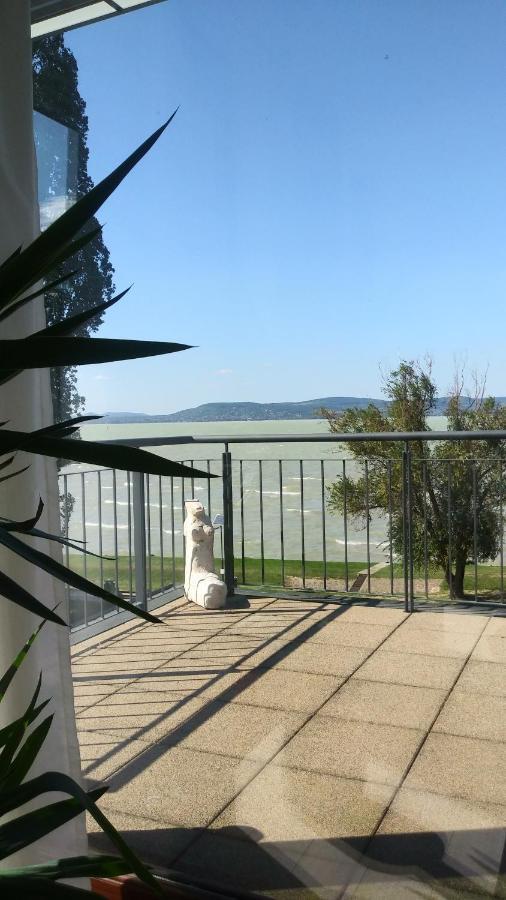Panoramic Art Apartment With Jacuzzi Balatonlelle Exterior foto